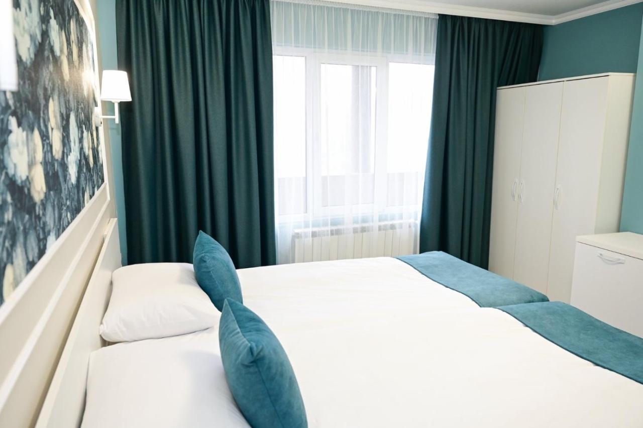Hotel Роял Шумен Esterno foto