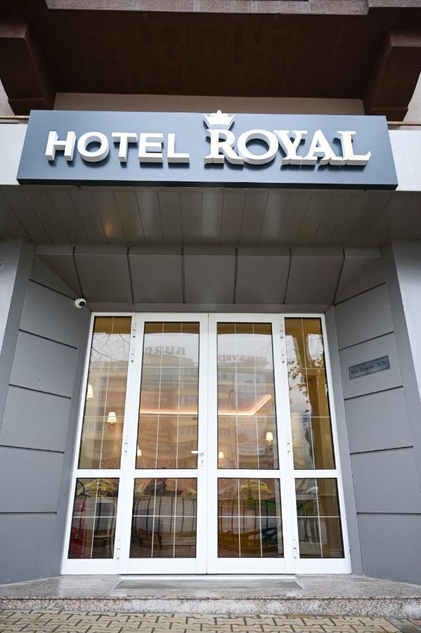 Hotel Роял Шумен Esterno foto