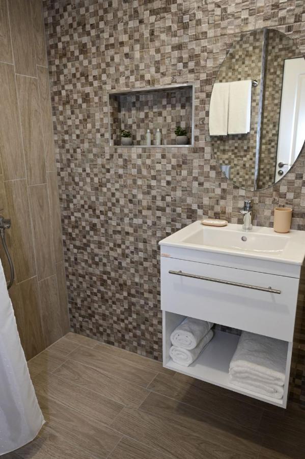 Hotel Роял Шумен Esterno foto